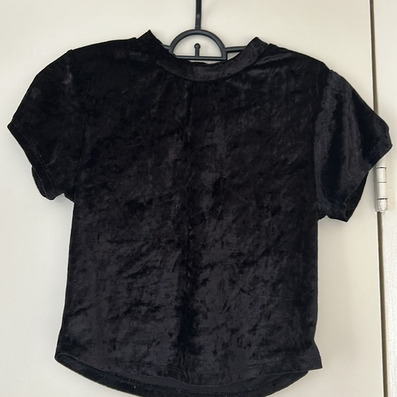 Velvet crop top, high neck, short tshirt - Picture 2 of 3